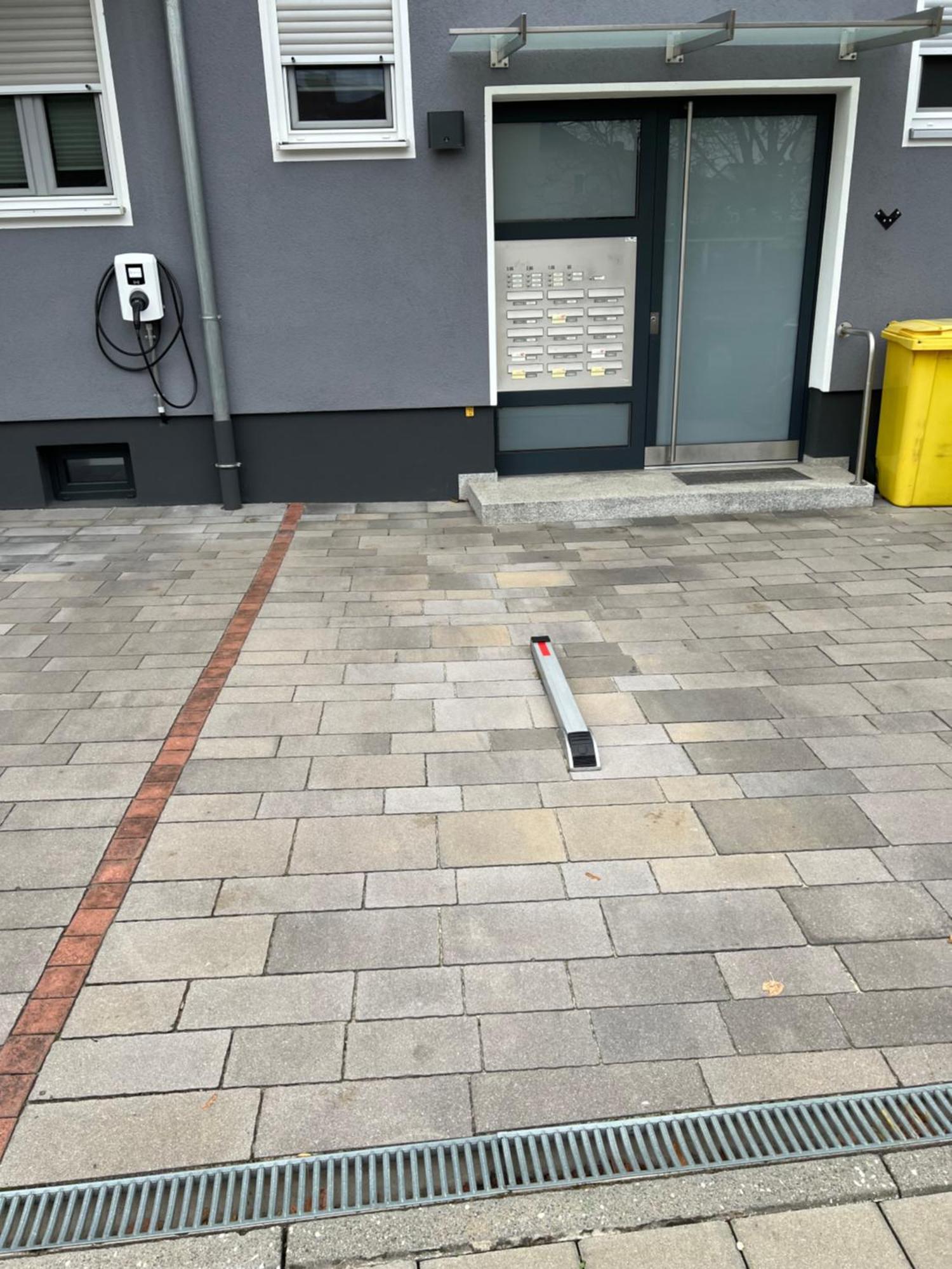 Grosse Gemuetliche Ferienwohnung Mit Klimaanlage, Parkplatz Inklusive Top ! Fürth Eksteriør bilde